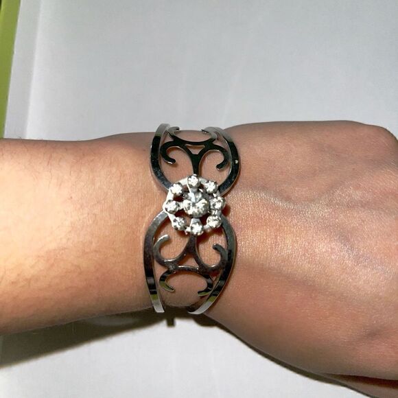 VINTAGE Silver plated cuff - Picture 1 of 4